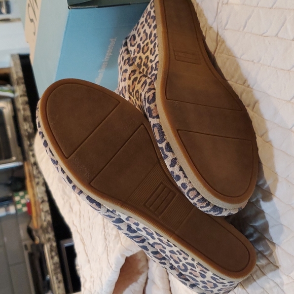 Leopard Ankle Boots - Picture 5 of 6